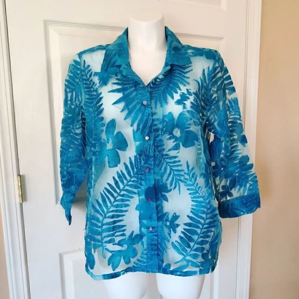 Units sheer applique 3/4 sleeve blouse